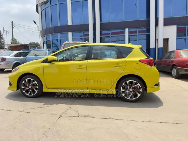 Toyota Corolla SE Special Edition 4dr Sedan (1.8L 4cyl CVT) 2017 · Photo 1