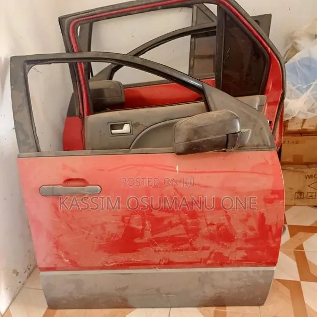 Ford Freestyle Doors · Photo 1