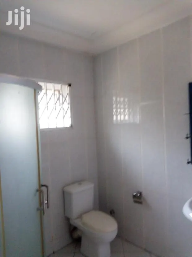 3bdrm Apartment in North Ridge for rent