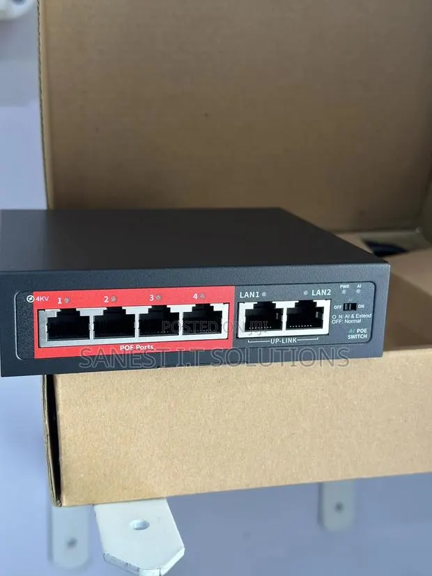 4 Port Poe Network Switch · Photo 1