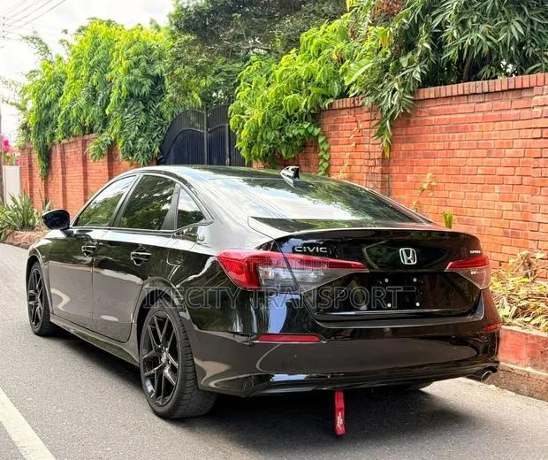 Honda Civic Sport CVT 2024 Black · Photo 1