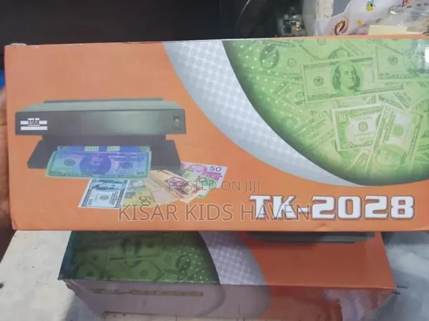 Counterfeit Money Detector · Photo 1