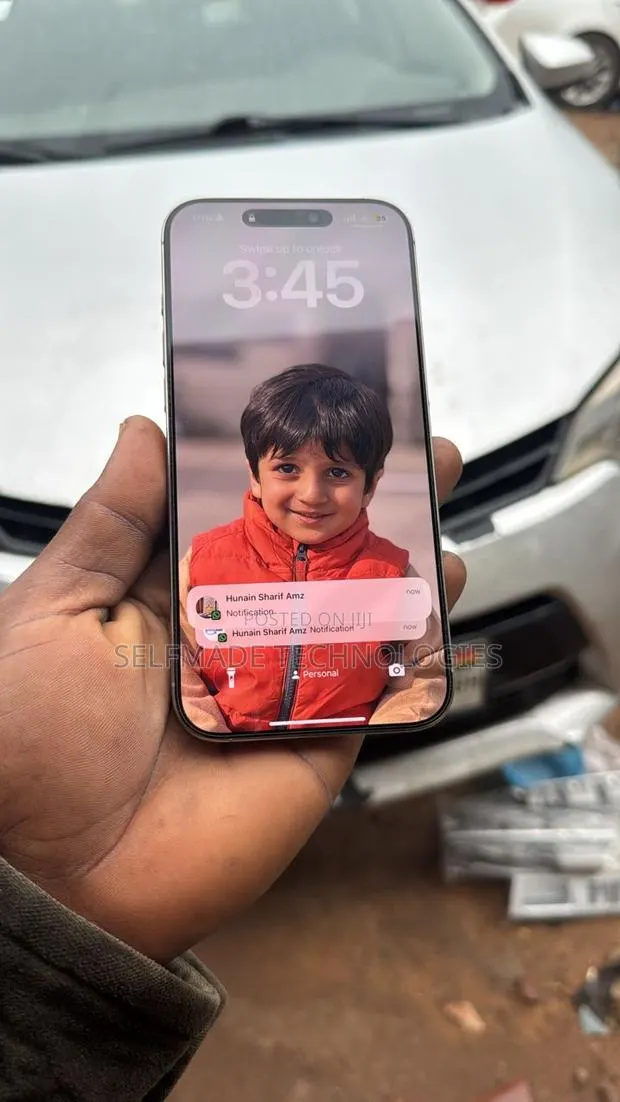Apple iPhone 16 Pro Max 256 GB · Photo 1