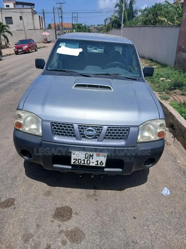 Nissan Hardbody 2008 Silver · Photo 1