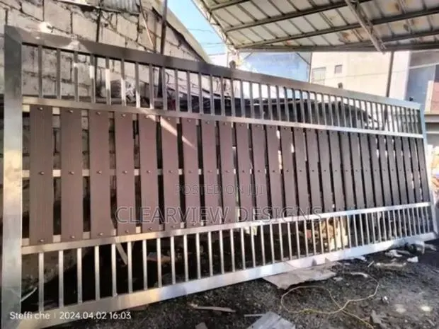 Composite Sliding Stainless Steel Gate · Photo 1