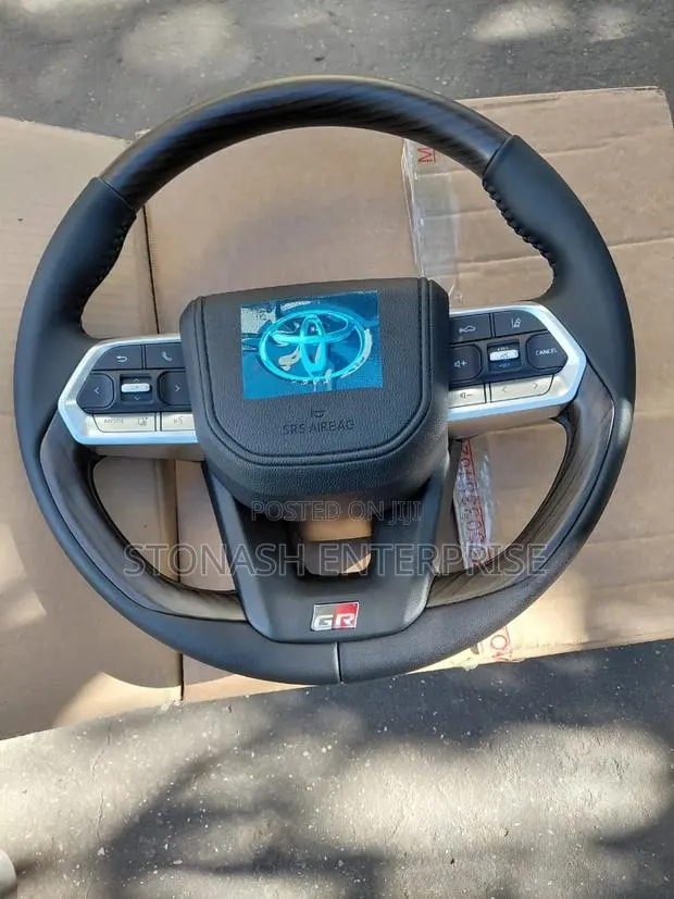 ToyotaLandcruicer 23 Steering Wheel · Photo 1
