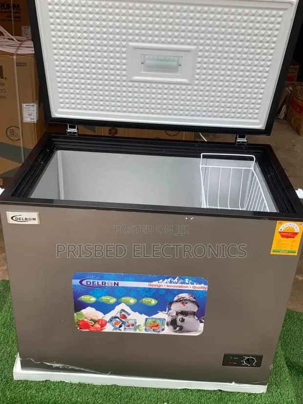 Delron Durable Chest Freezer 258 Litres · Photo 1
