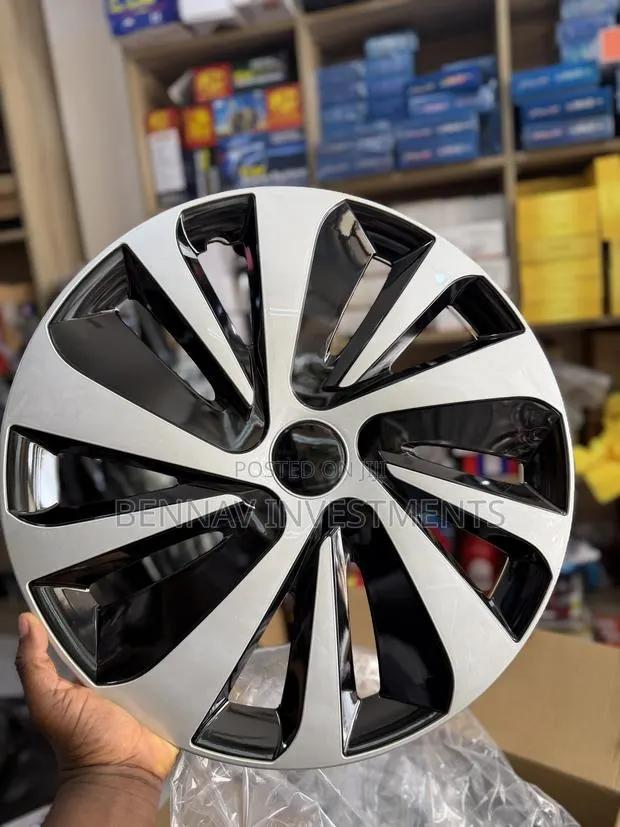 17 Inch Wheel Cap Covers Available · Photo 1