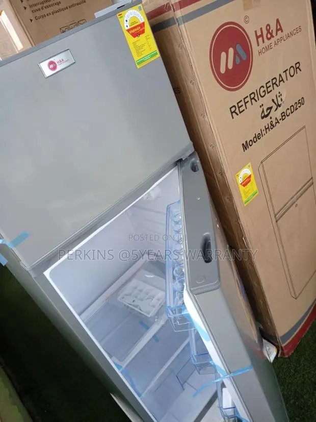 Great Refrigerator H a 250L Refrigerator · Photo 1