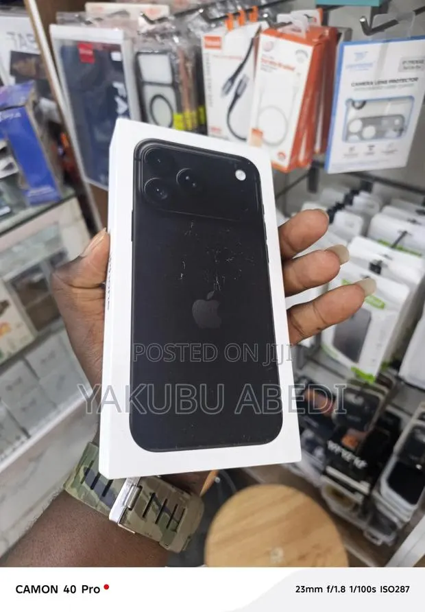 New Apple iPhone 18 Pro Max 256 GB Black · Photo 1