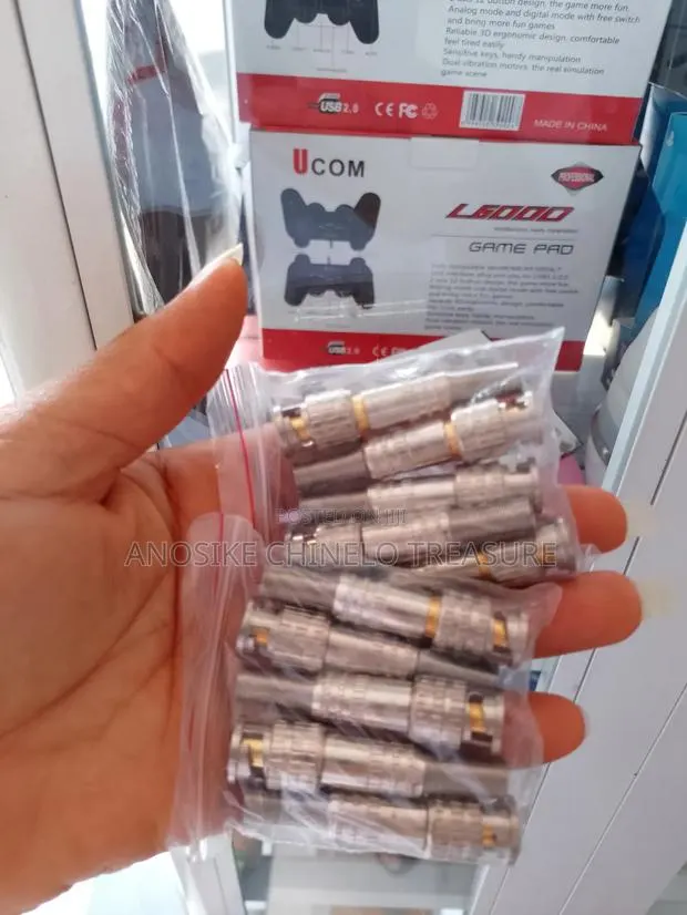 BNC Twist-on CCTV Connector – Male Coaxial Cable Connector · Photo 1