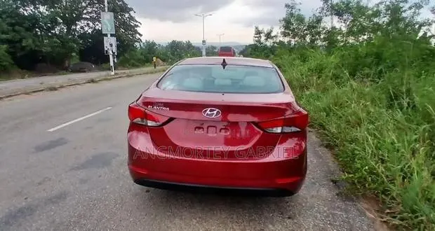Hyundai Elantra 2014 Red · Photo 7