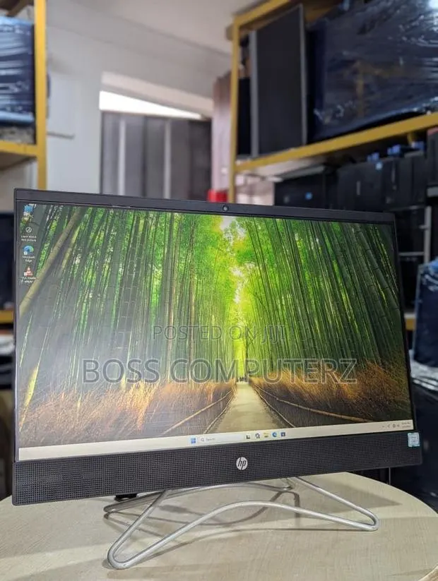 Desktop Computer HP AiO 24 8GB Intel Core i5 SSD 256GB · Photo 1