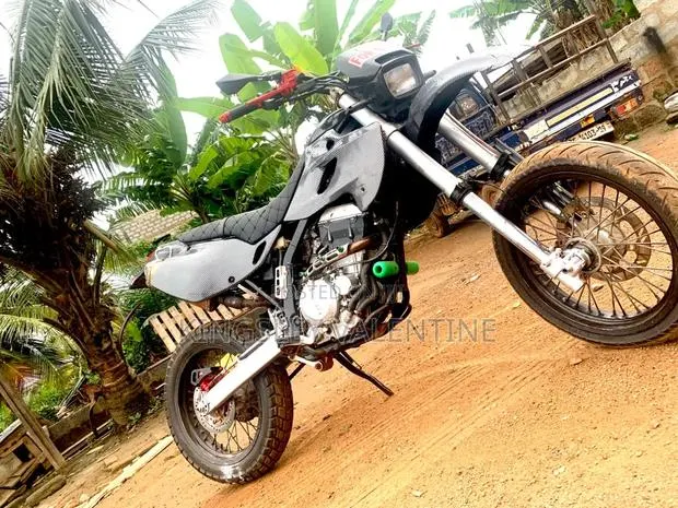 Kawasaki KX250 2024 Black · Photo 1