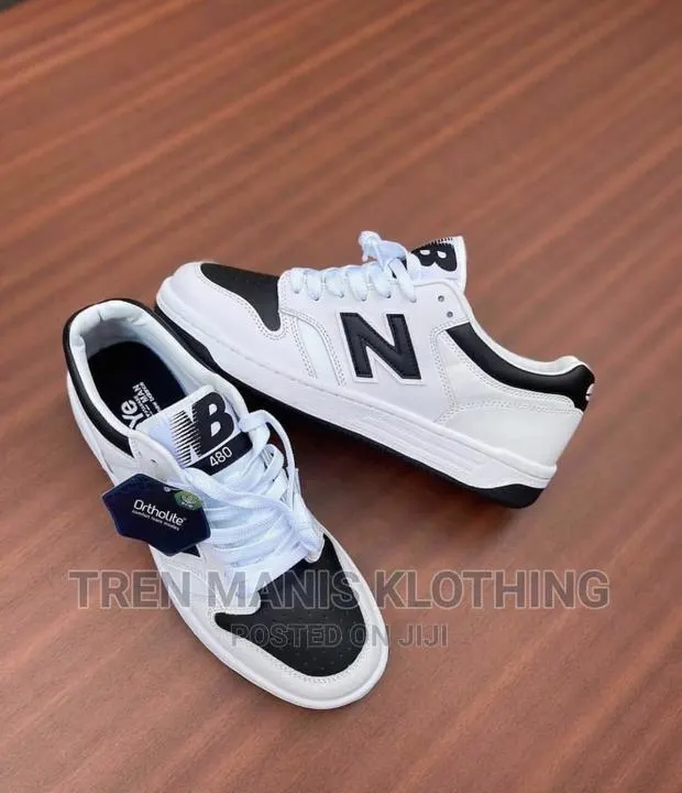 New Balance Sneakers · Photo 1