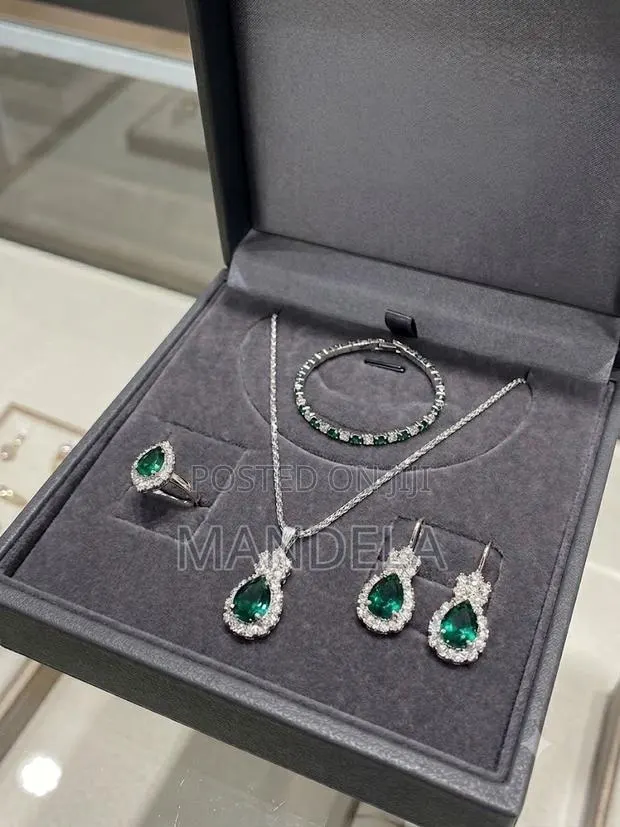 Jewelry Set · Photo 1