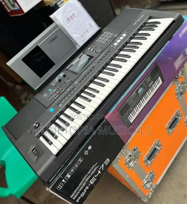 Yamaha PSR-E473 61-Key Portable Keyboard. · Photo 1