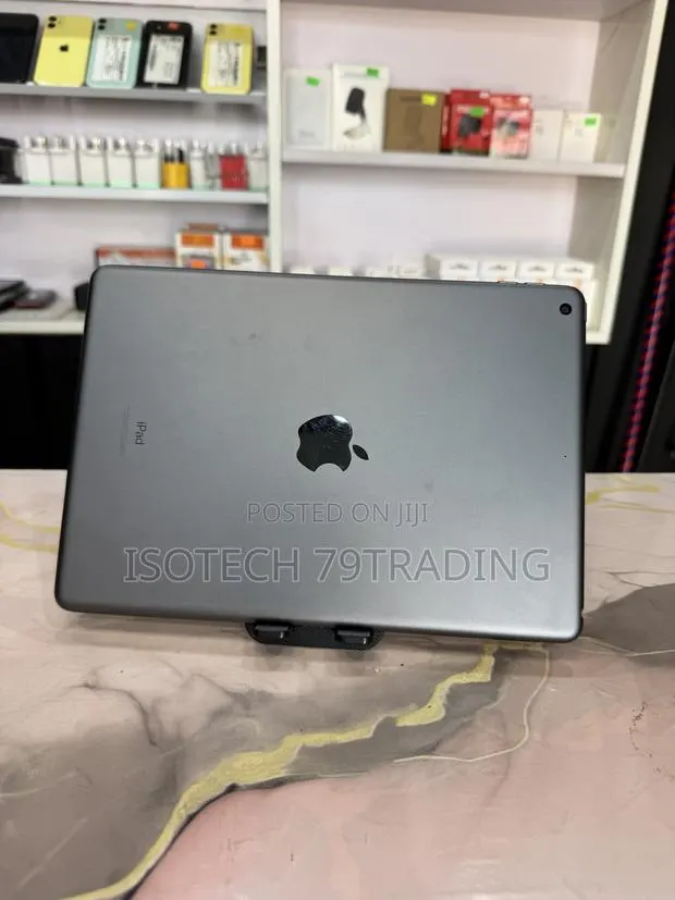 Apple iPad 9.7 64 GB Black