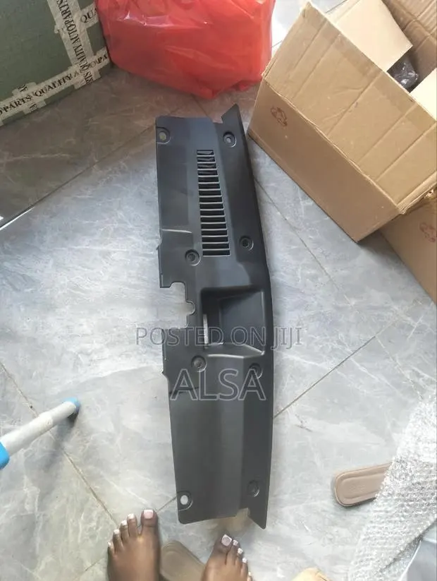 Honda Civic Radiator Panel 2016,2017,2018,2019,2020,2021 · Photo 1