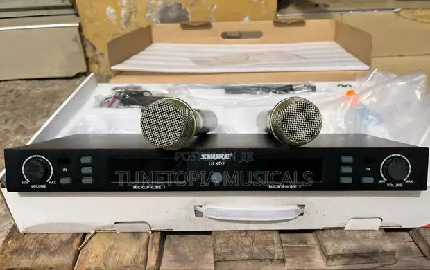 Shure Ulxd2 Digital Wireless Microphone System · Photo 1