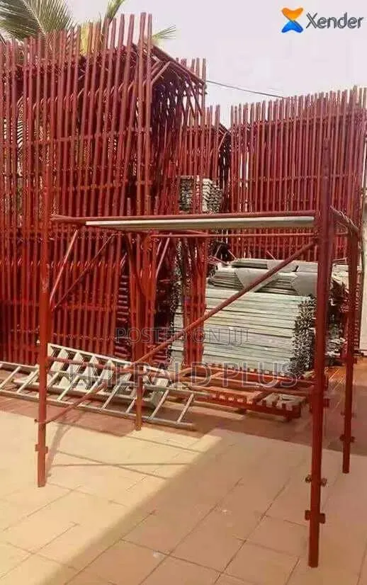 Used Italian Scaffolds Available for Sale · Photo 3