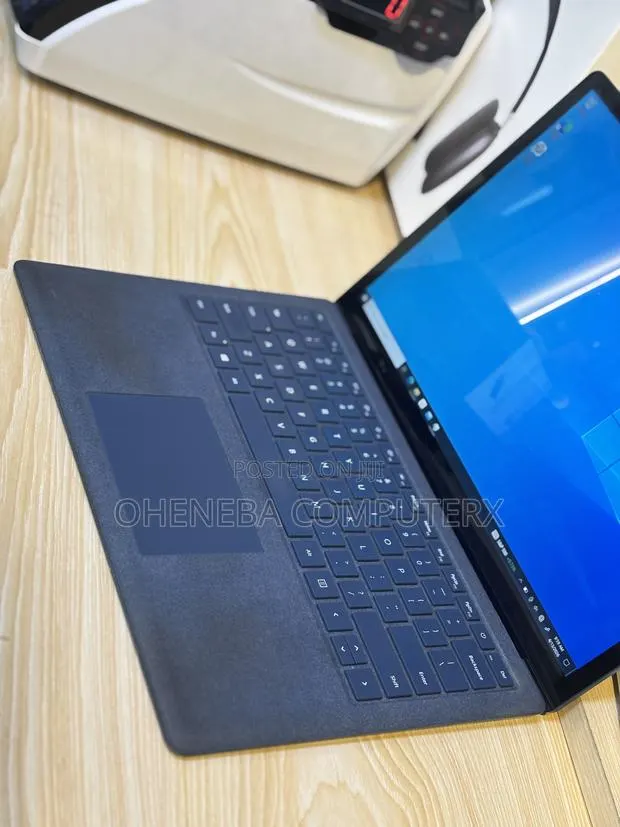 Laptop Microsoft Surface Pro 8GB Intel Core i5 SSD 256GB · Photo 1