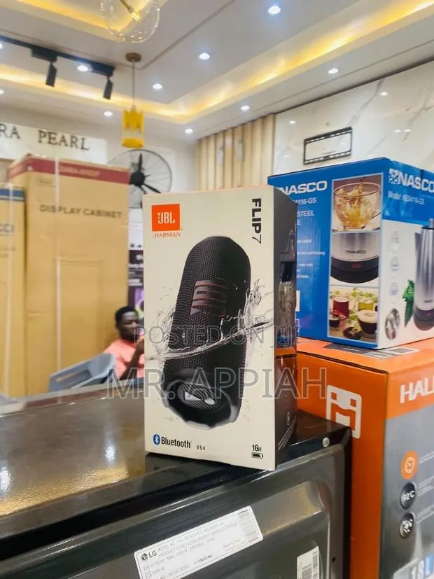 Efficient JBL Flip 7 Waterproo Bluetooth Speaker · Photo 1