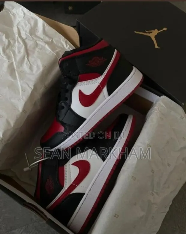 Nike Air Jordan's · Photo 1