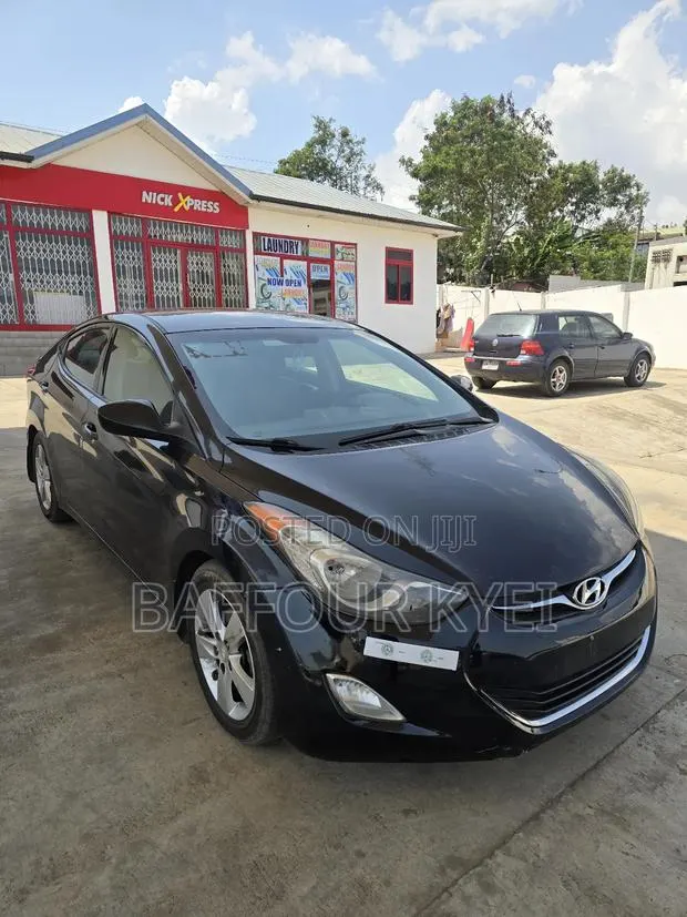 Hyundai Elantra Limited Sedan FWD (1.8L 4cyl 6A) 2013 Black · Photo 1