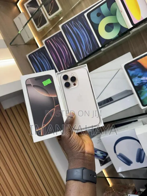 Apple iPhone 16 Pro Max 256 GB · Photo 1
