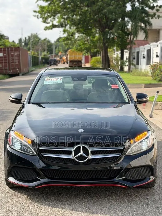 Mercedes-Benz C300 2017 Black · Photo 1