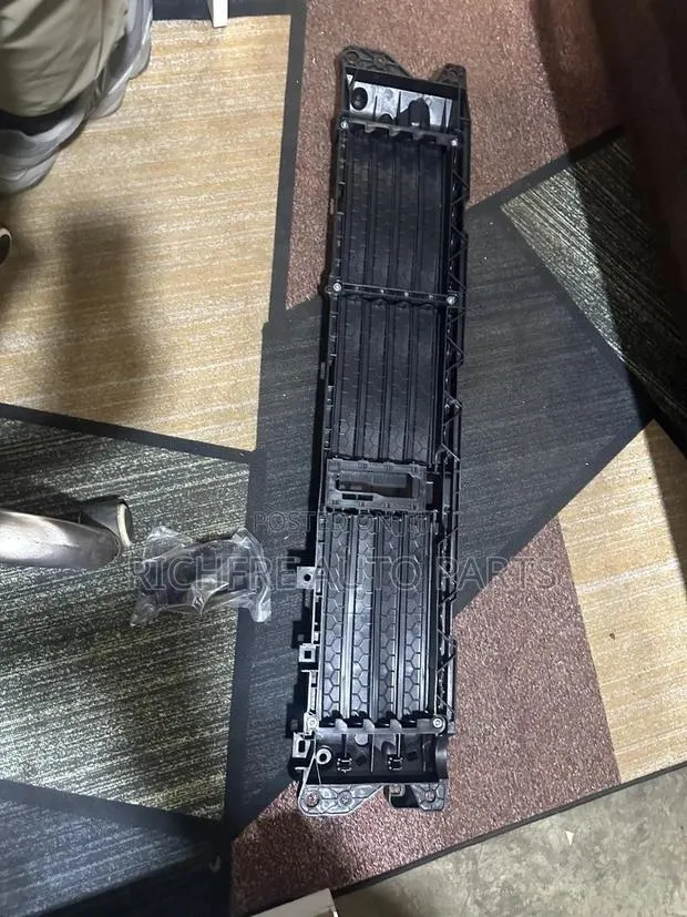 Honda CRV 2017 2018 2019 2021 Shutter Grille · Photo 1