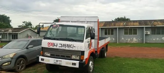 KIA RHINO Air, Benz Axle Front and Back · Photo 3