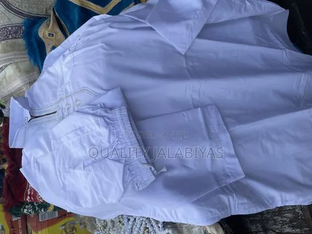 Men Top Down (White) · Photo 1