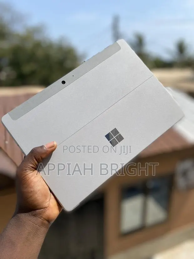 Microsoft Surface Go 2 128 GB Gray · Photo 1