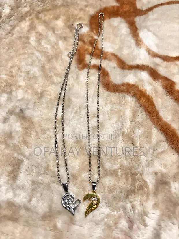 Love Heart Couple Necklace · Photo 4