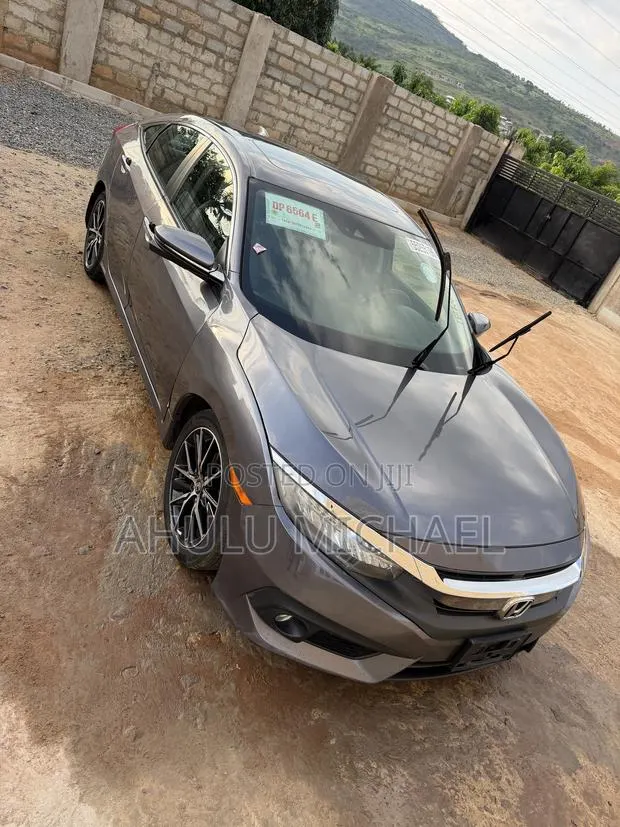 Honda Civic 2017 Gray · Photo 1