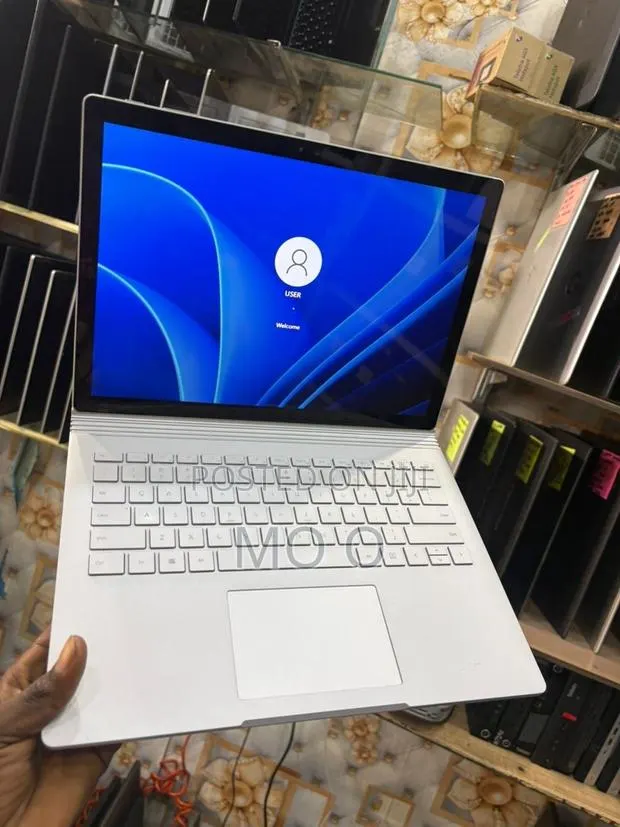 Laptop Microsoft Surface 2 8GB Intel Core i7 SSD 256GB · Photo 1