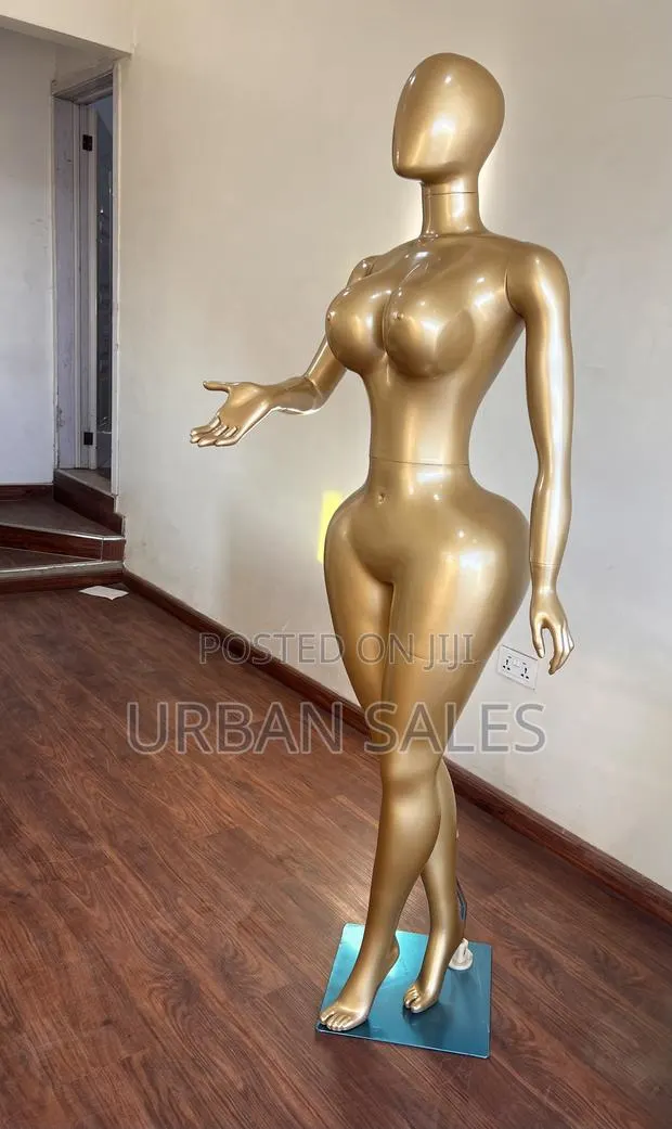 Female Full Body Mannequin · Photo 2