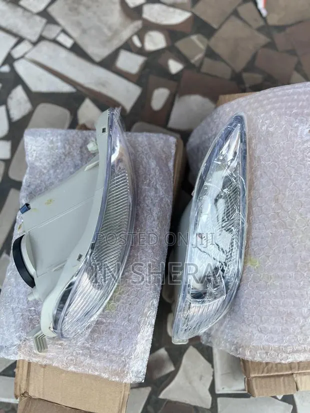 Toyota Corolla Front Bumper for Light 2005,2006,2007,2008 · Photo 1