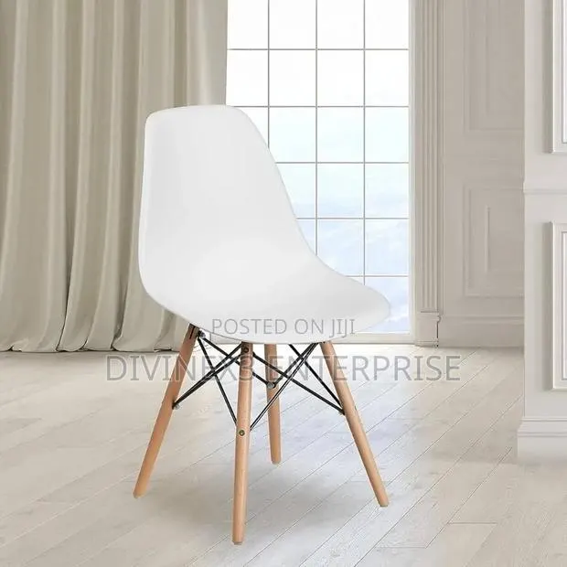 Modern Nordic Dining Chair – Elegant Comfort for Every Space · Photo 1