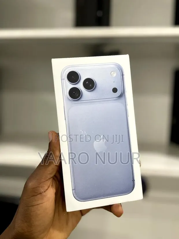New Apple iPhone 18 Pro Max 256 GB Blue · Photo 1