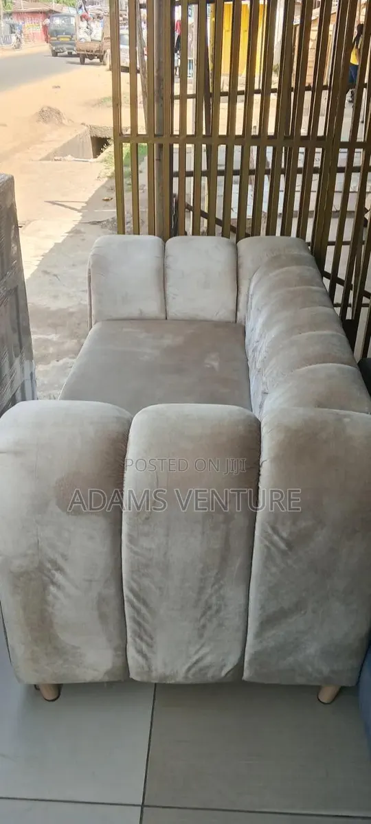 Authentic 2in1 Sofas Chairs · Photo 1