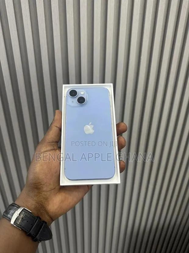 Apple iPhone 14 128 GB Blue · Photo 1