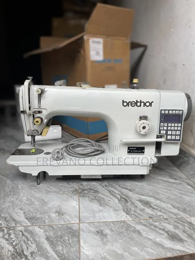 Digital Sewing Machine · Photo 1