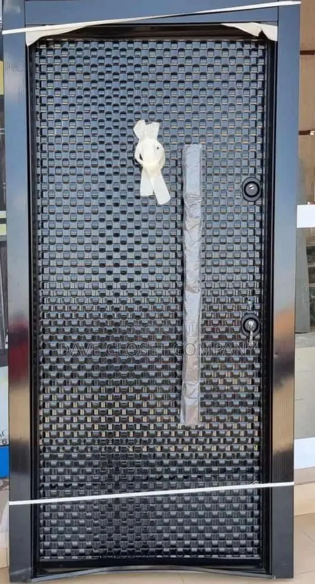 Heavy Duty Defender 03 · Photo 1