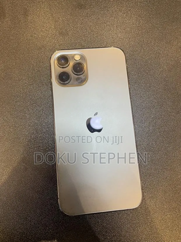 Apple iPhone 12 Pro 256 GB Black · Photo 1