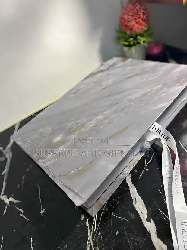 Custom Made Box · Photo 1