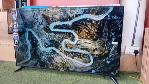 Ailyons 43 Inch Smart TV – Stylish Design Clear Display · Photo 1