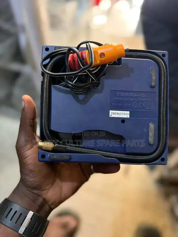 Original Brand New Electronic Car Tyre Pump Available for All Cars · Photo 1
